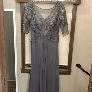 Christina Wu Elegance Gown Sz 12 Gray Beaded Bodice Perfect Like NEW Condition